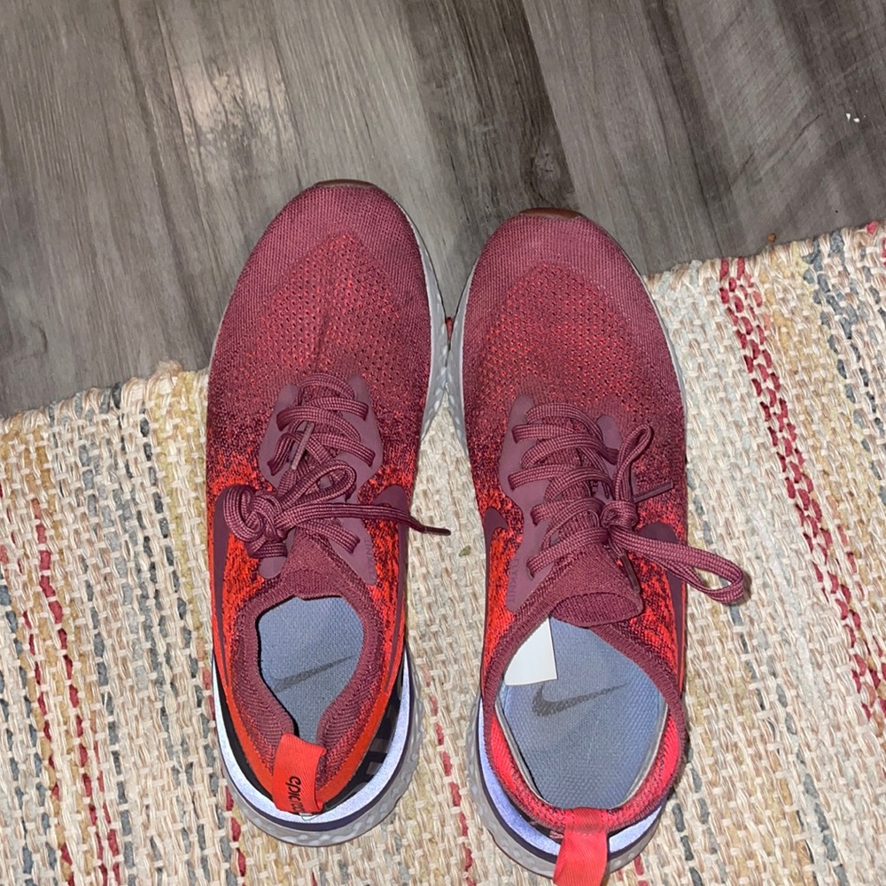 Nike React